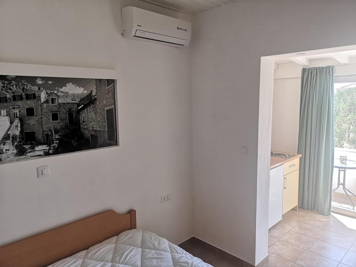 Apartments Tri Palme Baska Voda Exterior photo