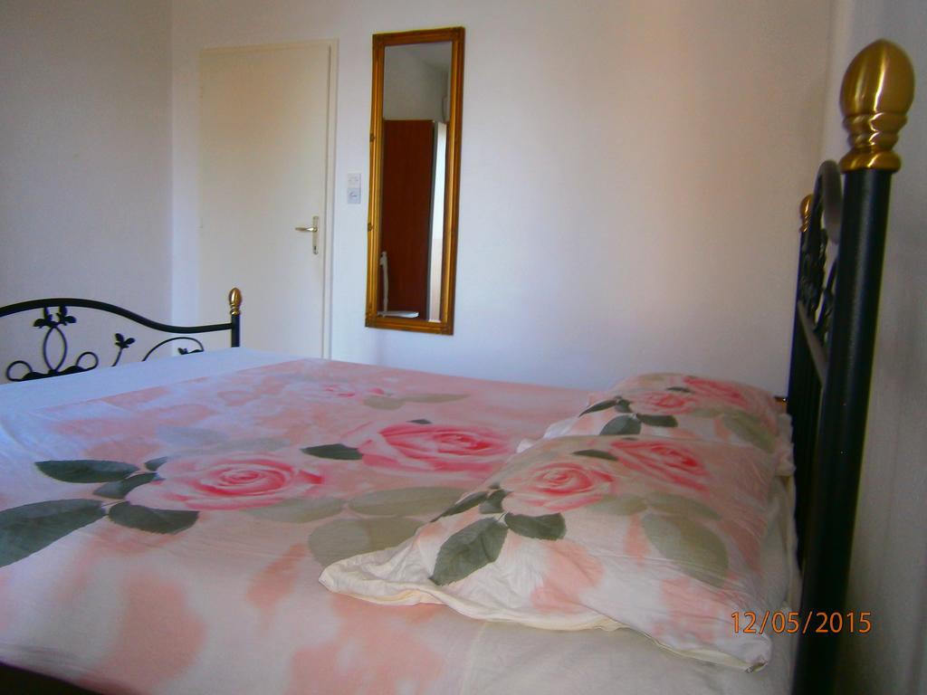 Apartments Tri Palme Baska Voda Room photo