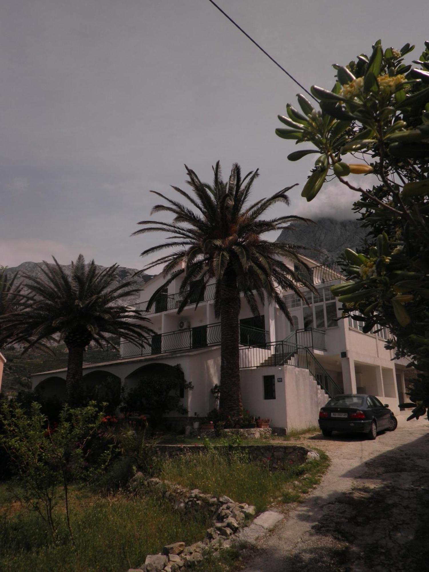 Apartments Tri Palme Baska Voda Exterior photo