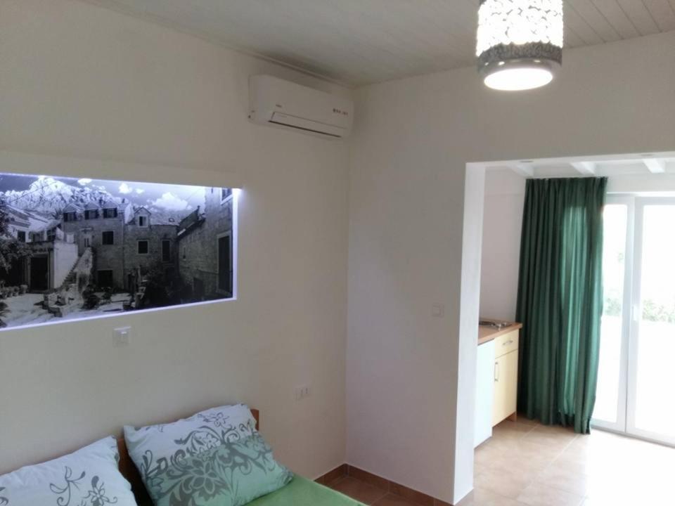 Apartments Tri Palme Baska Voda Exterior photo